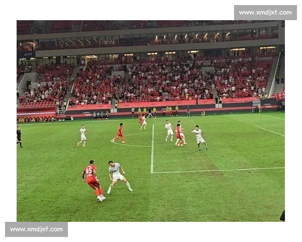 山东 3-1 逆转海港引热议：快节奏对决下，莱昂纳多伤退成转折点