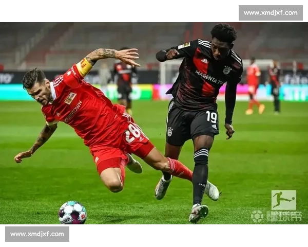 27 岁生日快乐！拜仁法国双料铁卫乌帕梅卡诺